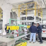 Δύο μονάδες αυτόματης γραμμής μεταφοράς και παλετοποίησης ζυγίσματος τροφών για κατοικίδια 25kg ξεκινούν να λειτουργούν στο εργοστάσιο του πελάτη μας.